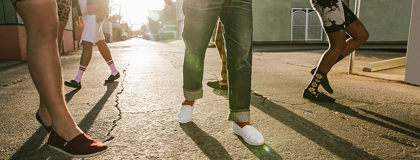 Giphy banner for @toms