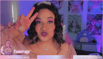 Esmeraye GIF