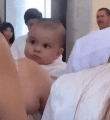 Baby Julgar GIF