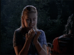 scared are you afraid of the dark GIF by Nickelodeon