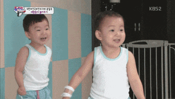 Image: https://media3.giphy.com/media/14vDr2sQgcTFKM/200.gif