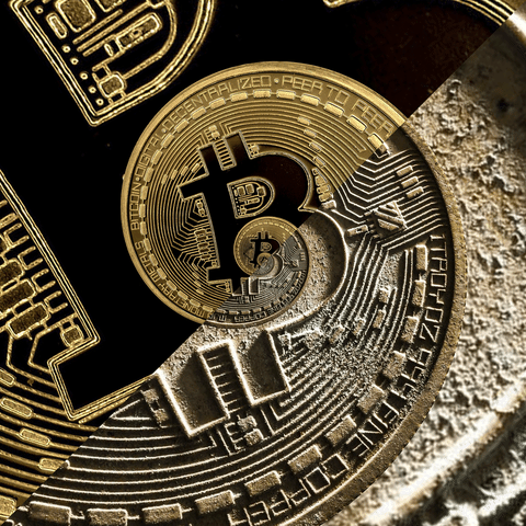 Is it illegal to buy cryptocurrency in india