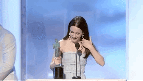 Rachel Brosnahan recebendo seu prêmio de Melhor Atriz em Série Cômica no SAG Awards 2019 | Divulgação (SAG)
