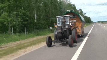 Tractor GIF by euronews