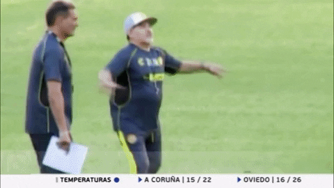 Resultado de imagem para maradona gif