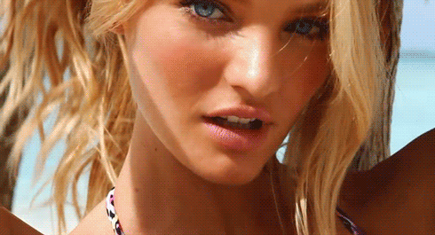 Flashing upskirt fun Sapphic threesome daisy chain