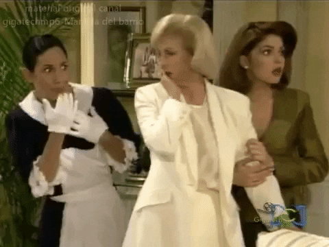 Culture Editor (MX) 90s omg maria que GIF