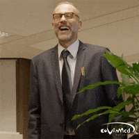 scared work GIF by Eovi Mcd Mutuelle