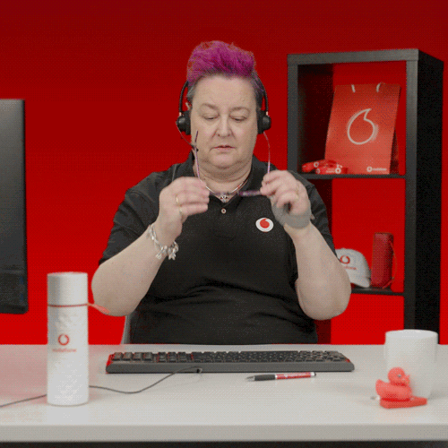 Rood Searching GIF by Vodafone Nederland