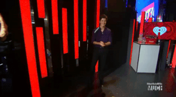 200.gif?cid=fc005b089fbf67fa9409967086fd0fd652e9b95565f7e35c&rid=200.gif&ct=g