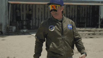 Featured image of post Running Officer Earl Meme Gif