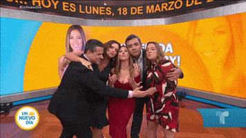 un nuevo dia hug GIF by Telemundo