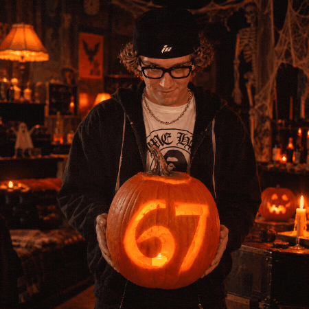 Pumpkin Patch Halloween GIF by Jan Metternich