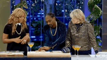 200.gif?cid=fc005b084d3d3f1ad74f9f3839a2041be88a3620ceead5a9&rid=200.gif&ct=g