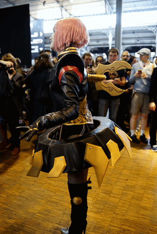 Comic Con De Paris Cosplay Costume Poupã©E Mecanique Magnifique Mecanisme D'Horlogerie GIF