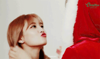 laeunyeon  GIF