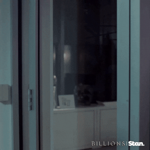giphy.gif?cid=6c09b952bedc5558077898b3902f78756f8d37c2a39216b9&rid=giphy.gif&ct=g