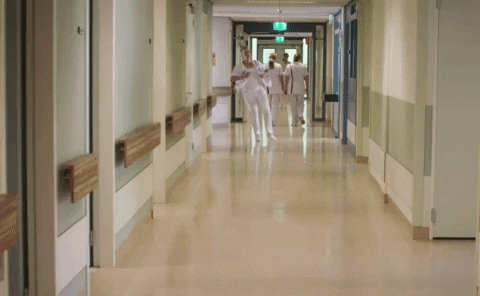 nurse running GIF by Videoland