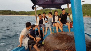 friendless  GIF
