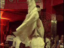 El Juego del Ahorcado. - Página 19 200.gif?cid=7d74ad2eyza0ytnn7n5qxm71517mj8znd8uud2hhu60lo3v6&ep=v1_gifs_search&rid=200