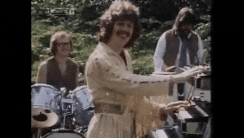 Ezrg4Yzblypbagkupf GIF
