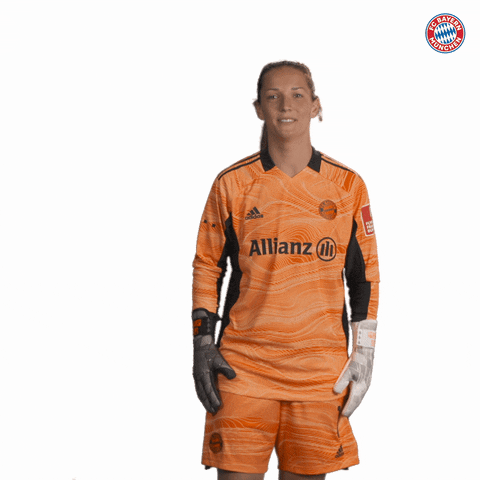 Laura Benkarth Football GIF by FC Bayern Women