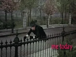 https://media3.giphy.com/media/4cwCcAjfX9Yw8/200.webp?cid=ecf05e47hpwahyd0mzh7mgojc04x66zqbsmejja326qlbtm8&rid=200.webp&ct=g