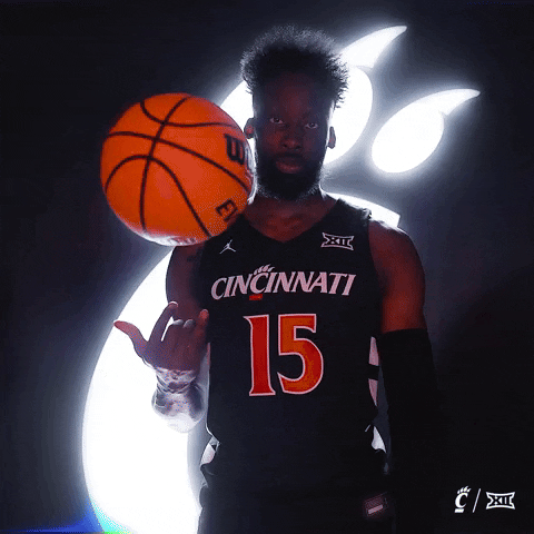 College Basketball Sport GIF by Cincinnati Bearcats