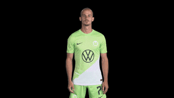 Sport Changing GIF by VfL Wolfsburg