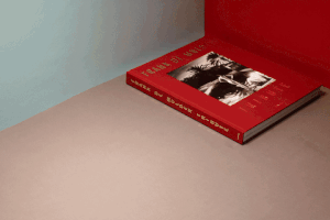 Frank De Mulder #Teneues #Photo #Nude #Tattoo #Hand  #Tattoohands #Mwmag #Style #Mode GIF