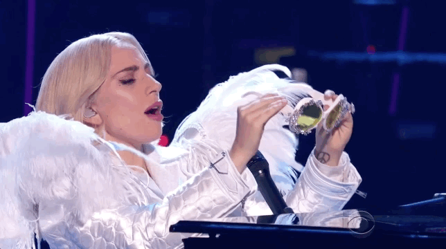 Como surgiu o amor entre Elton John e Lady Gaga
