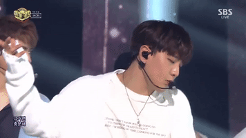 Kim Donghyuk Ikon GIF