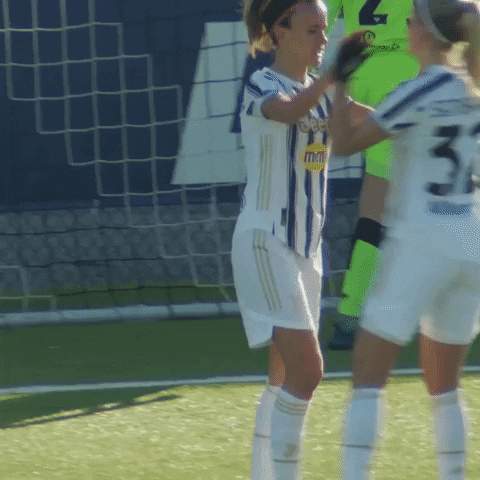 Congratulate Womens Football GIF by JuventusFC