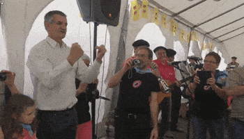 jean lassalle wtf GIF by franceinfo