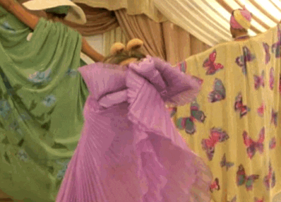 Miss Piggy Film GIF - Find & Share on GIPHY