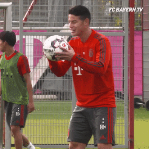 ball love GIF by FC Bayern Munich
