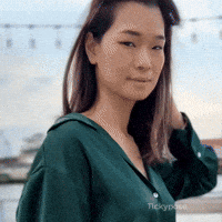 Tickypose Look Away Smile Reaction