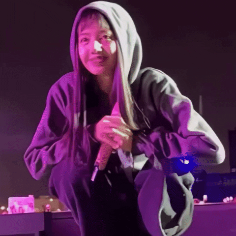 Lisa GIF