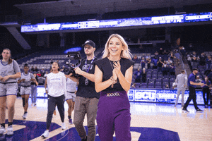 Womens Basketball Clapping GIF by GOMEDIAKC