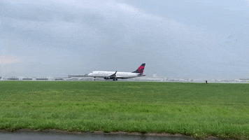Landing Slow Motion GIF by John Glenn Columbus International Airport