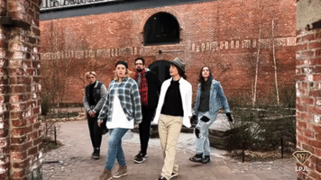 200.gif?cid=fc005b0854fa2e92a2dddafe636388be9e51df0fdaa0777b&rid=200.gif&ct=g