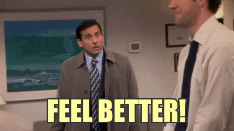 Gif s muži v kanceláři, z nichž jeden objetím shodí druhého k zemi s nápisem "feel better!".