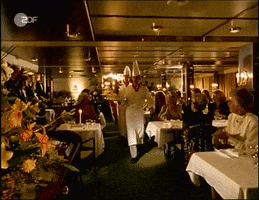 Party Dinner GIF by ZDF