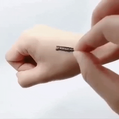 Magnetic Lashes GIF