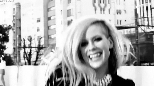 Resultado de imagem para avril gif