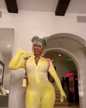 giphy.gif?cid=4d1e4f290b63f91a9acddcc5f6