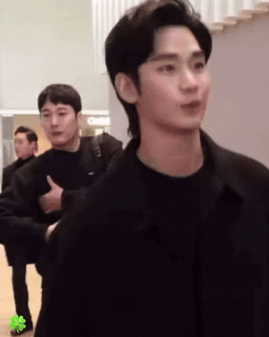 Kimsoohyun Knockoff GIF