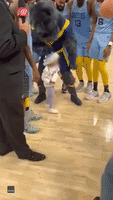 Memphis Grizzlies Squad Bust a Move With Ja Morant's Daughter
