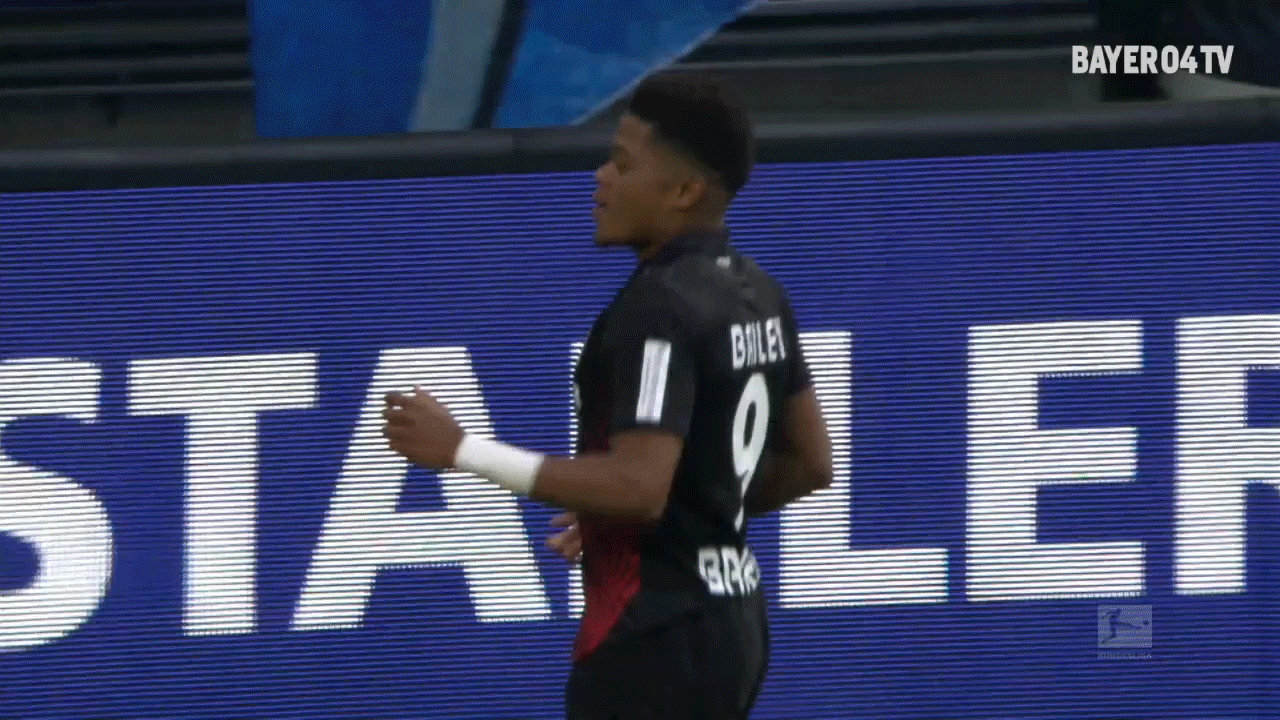 dance GIF by Bayer 04 Leverkusen - dance GIF by Bayer 04 Leverkusen