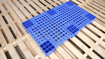 Pallet GIF